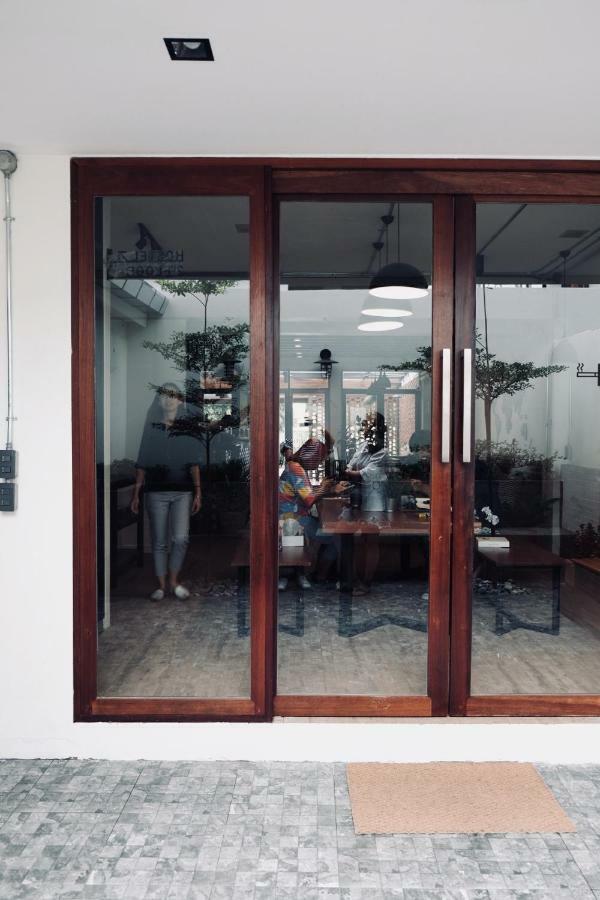 Slee Hostel Chiangmai (Adults Only) 치앙마이 외부 사진