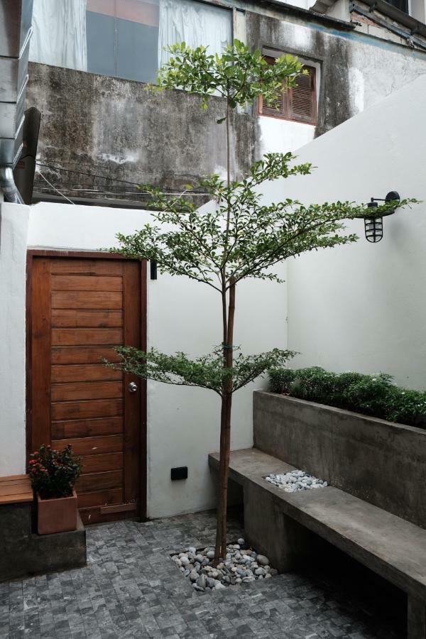 Slee Hostel Chiangmai (Adults Only) 치앙마이 외부 사진