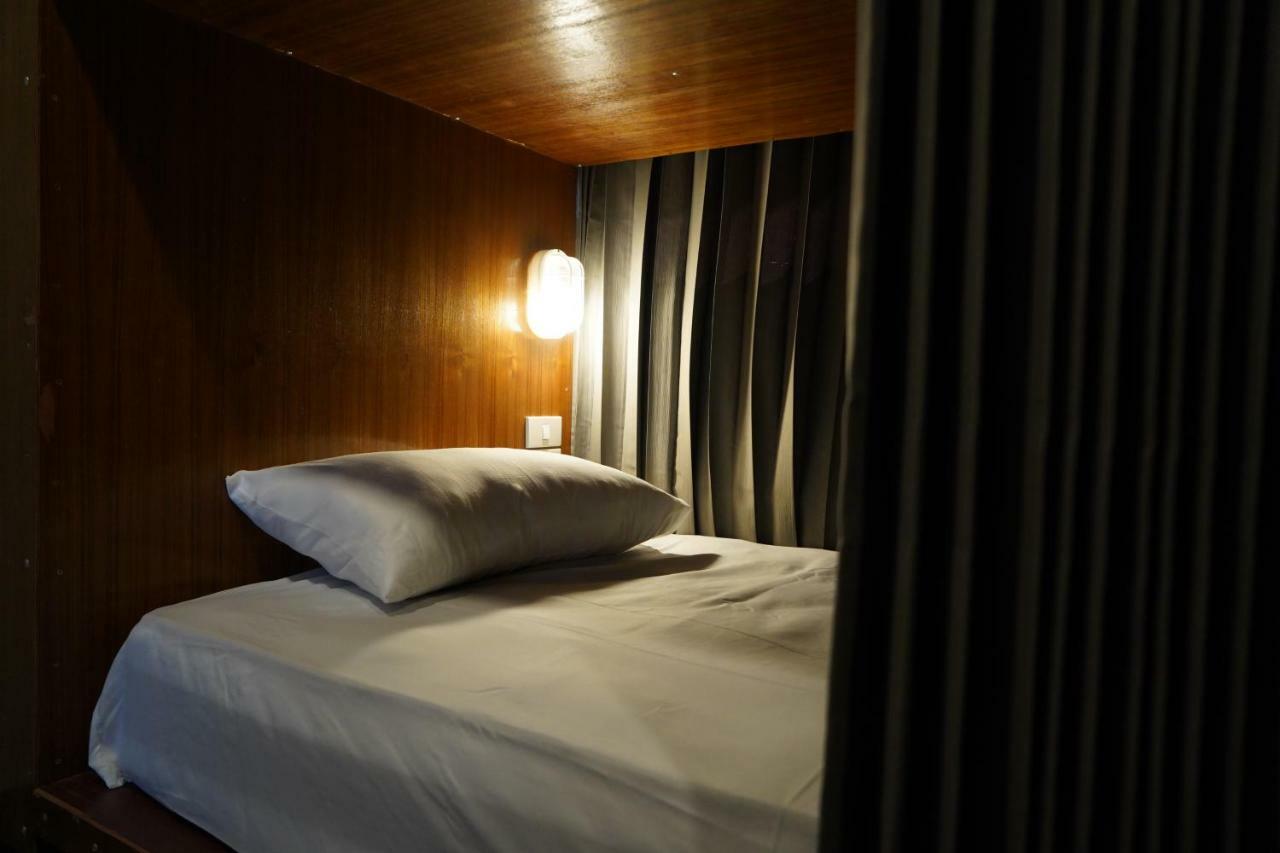Slee Hostel Chiangmai (Adults Only) 치앙마이 외부 사진